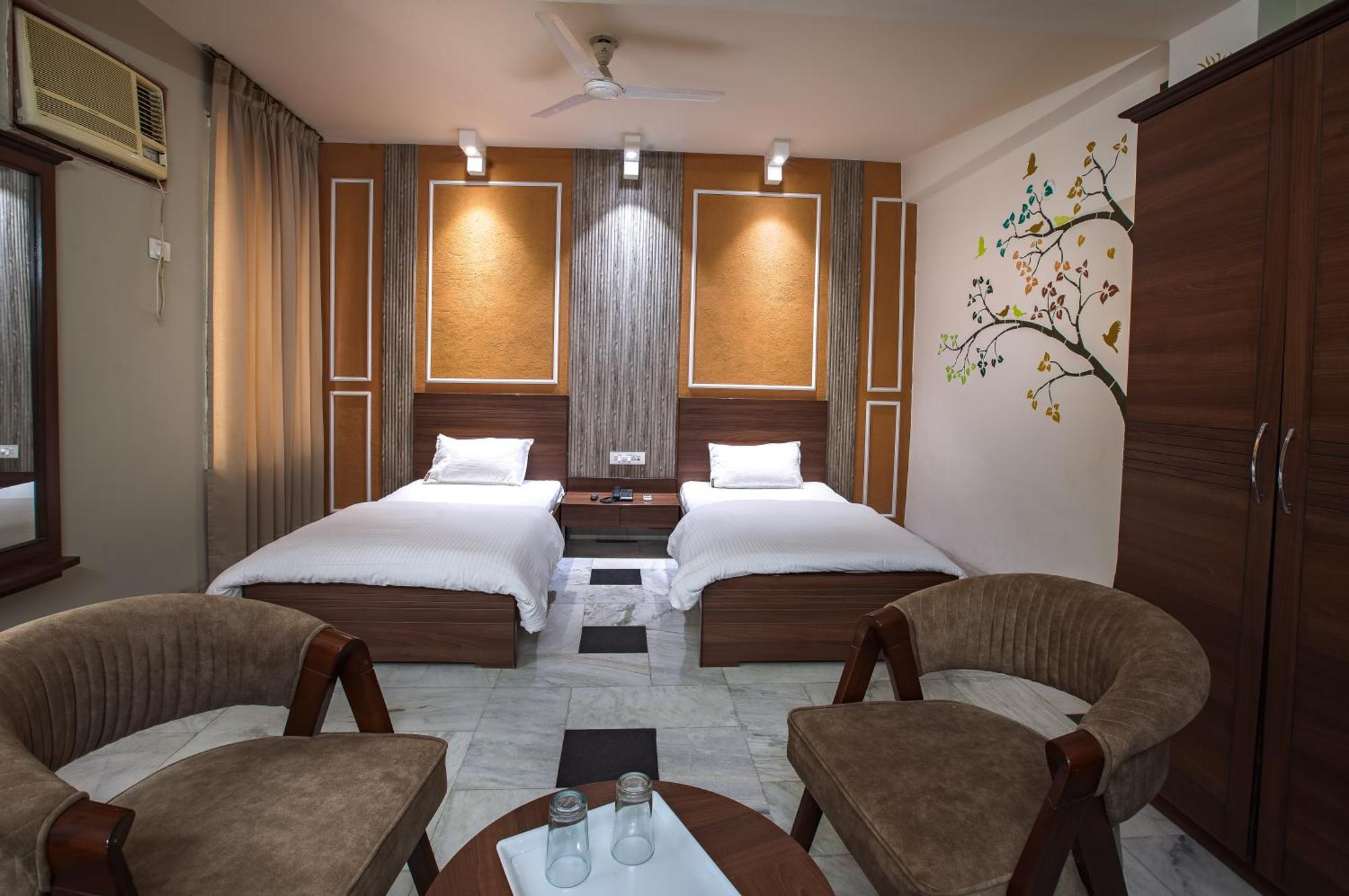 Hotel Bhakti Dhama Vrindāvan Dış mekan fotoğraf