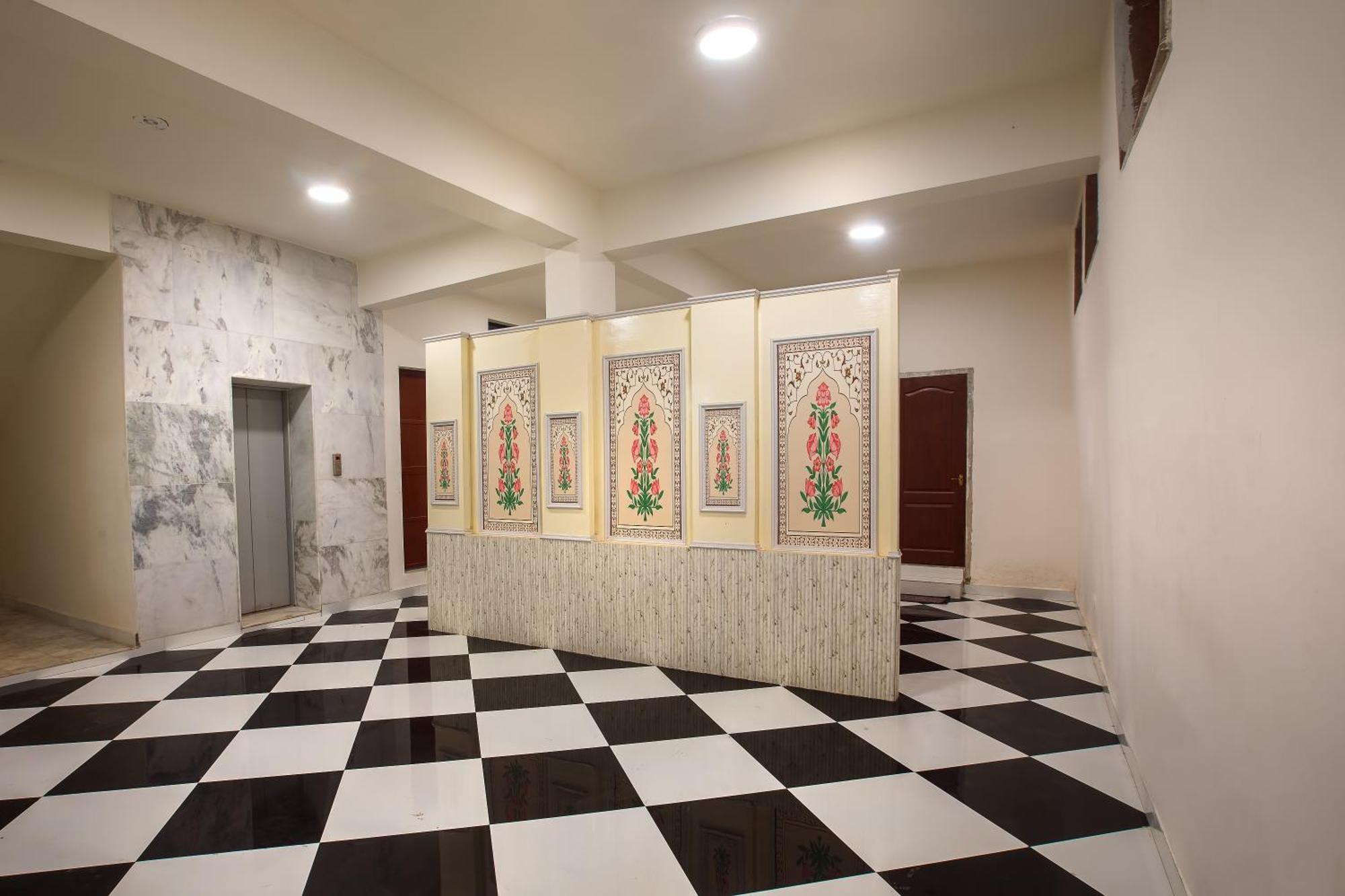 Hotel Bhakti Dhama Vrindāvan Dış mekan fotoğraf