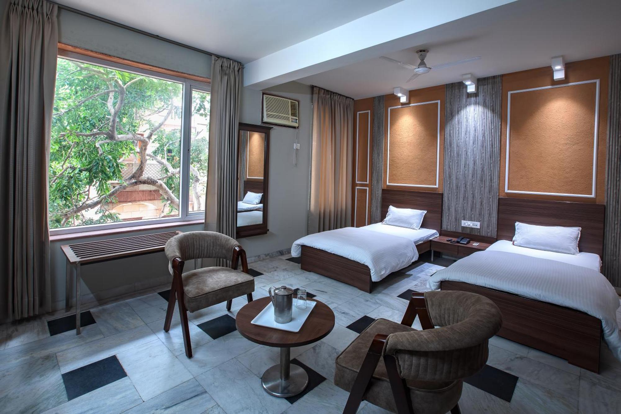 Hotel Bhakti Dhama Vrindāvan Dış mekan fotoğraf