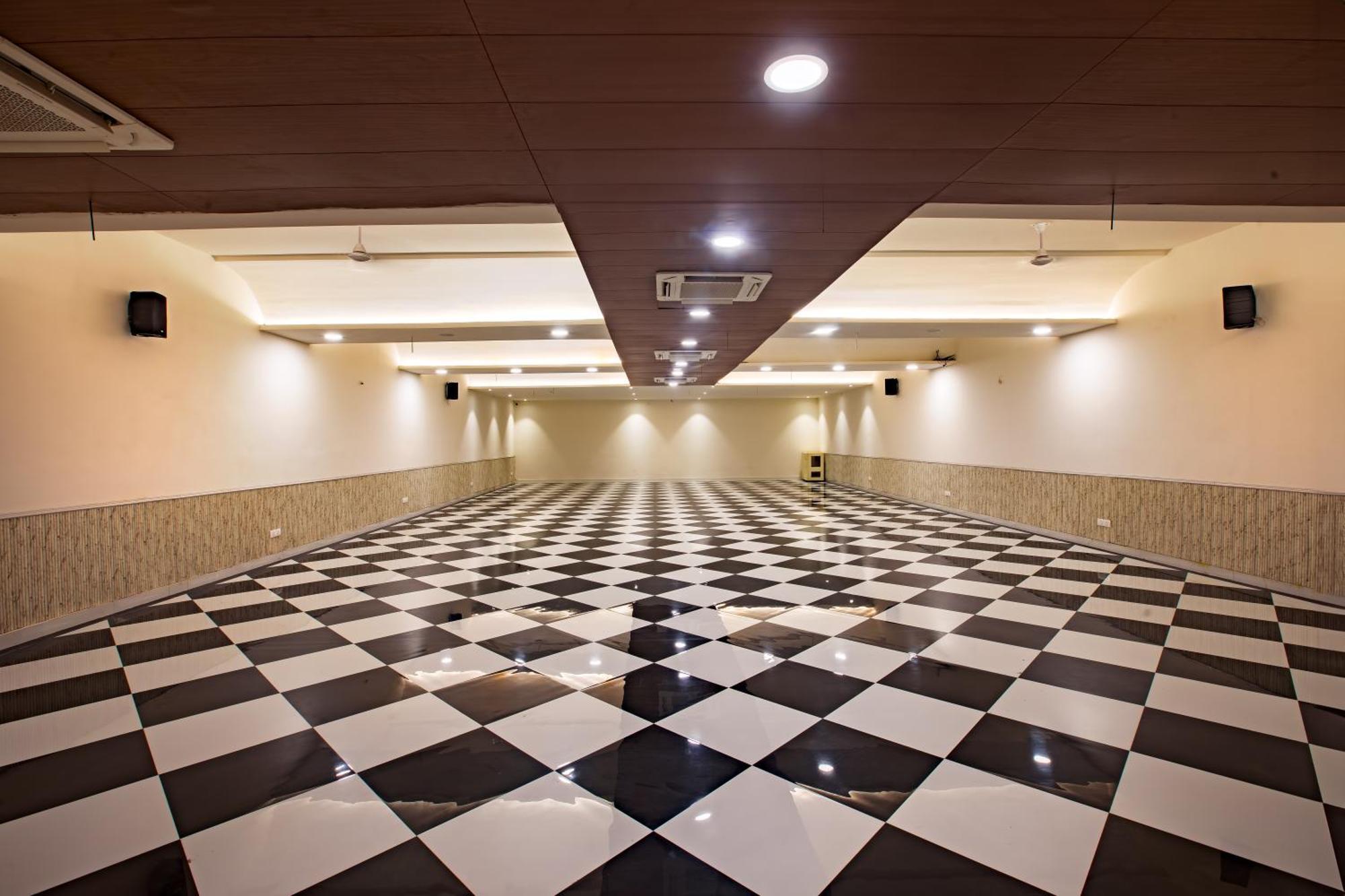 Hotel Bhakti Dhama Vrindāvan Dış mekan fotoğraf