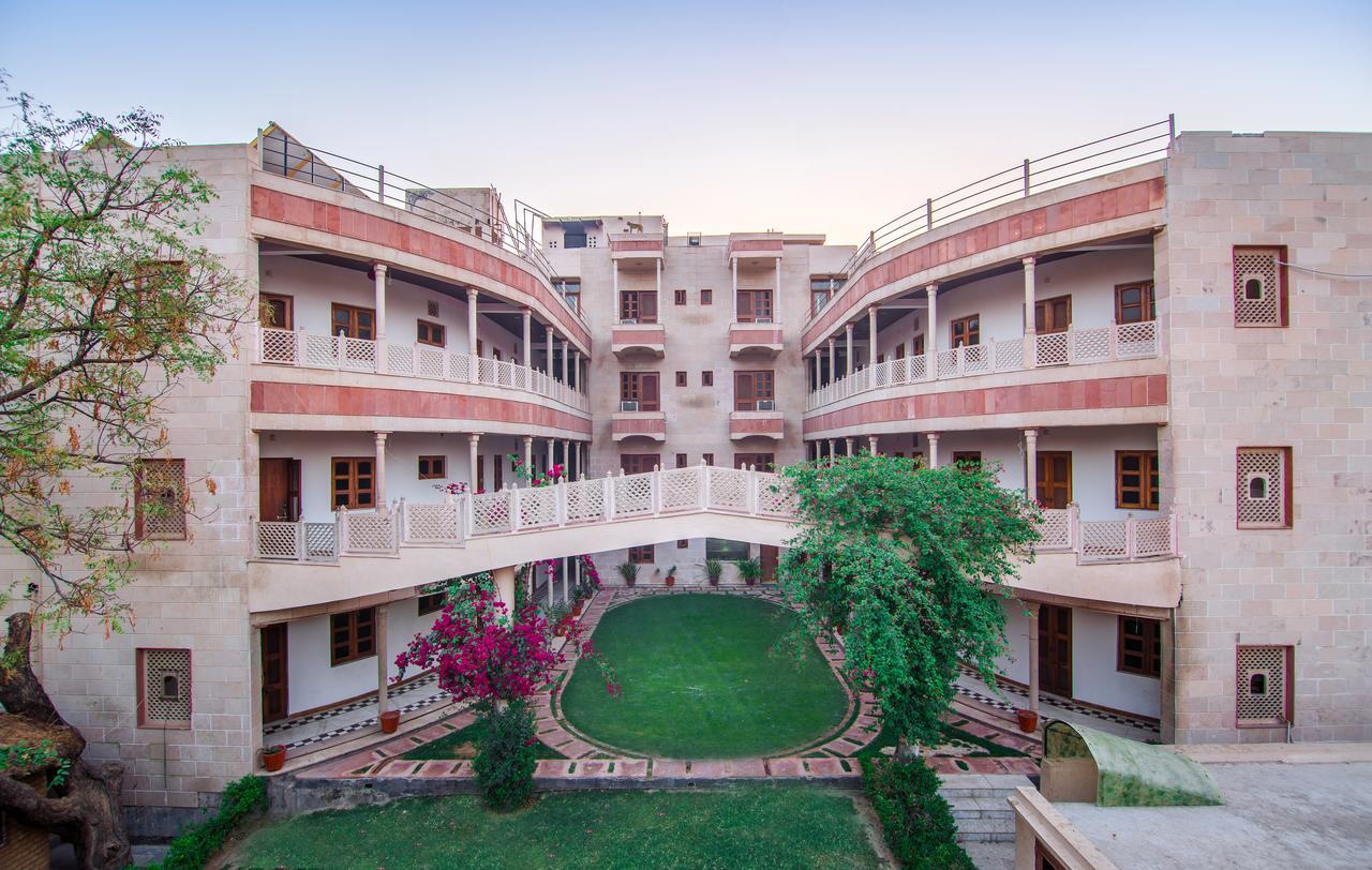 Hotel Bhakti Dhama Vrindāvan Dış mekan fotoğraf
